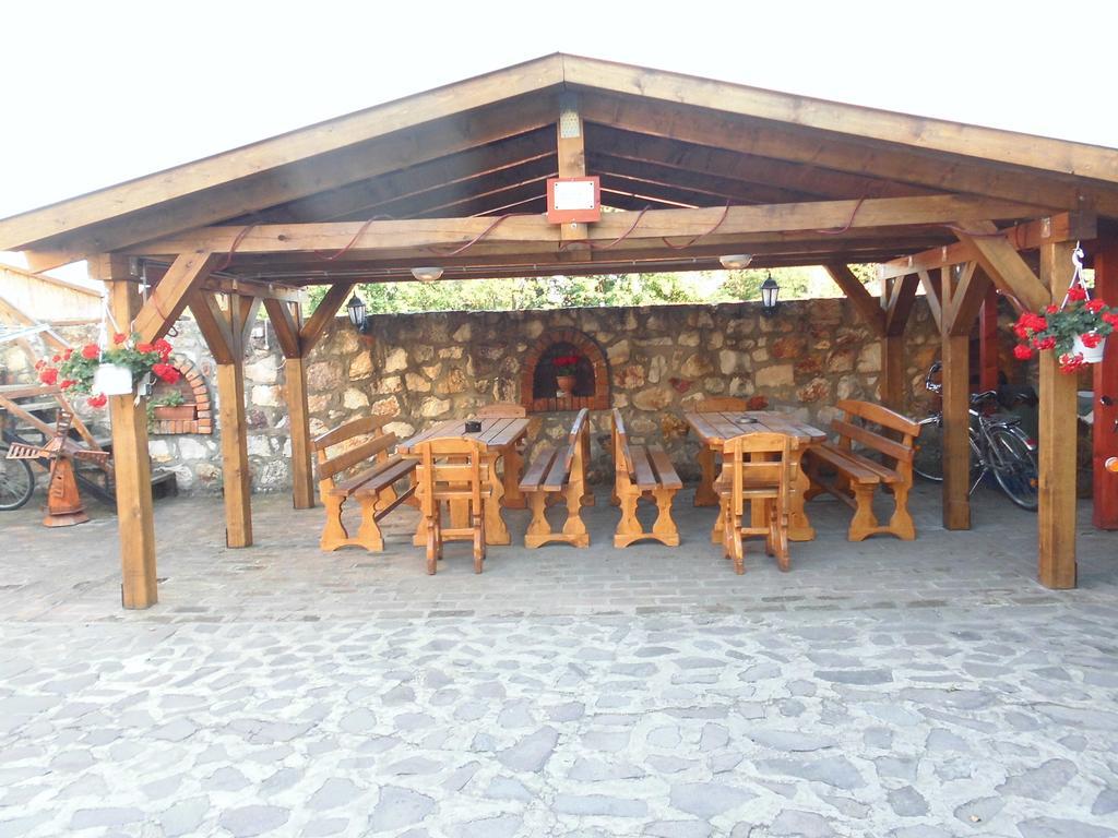 Hotel Retel Vitez Vendeghaz Sárospatak Zewnętrze zdjęcie